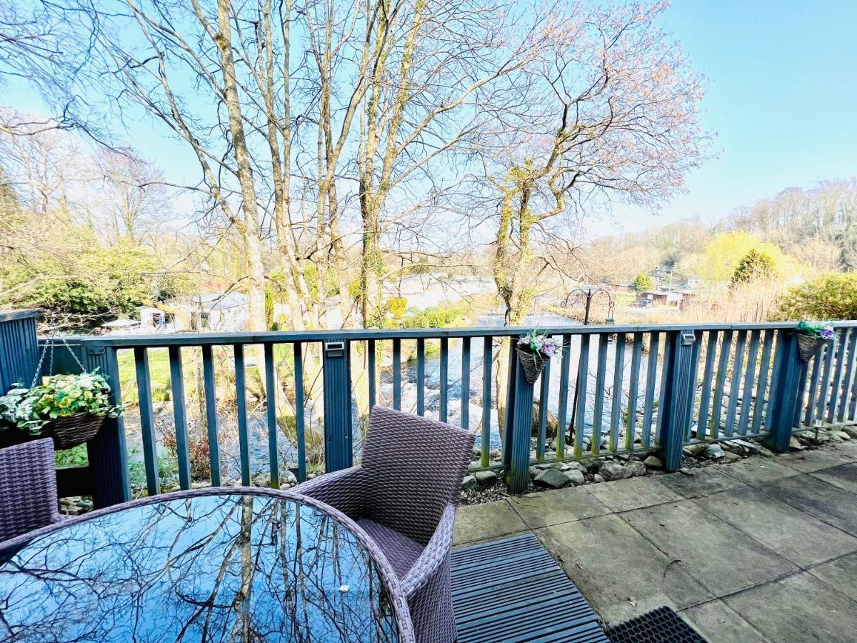 18 River View Chalet-Glan Gwna Holiday Park Caernarfon Exterior photo