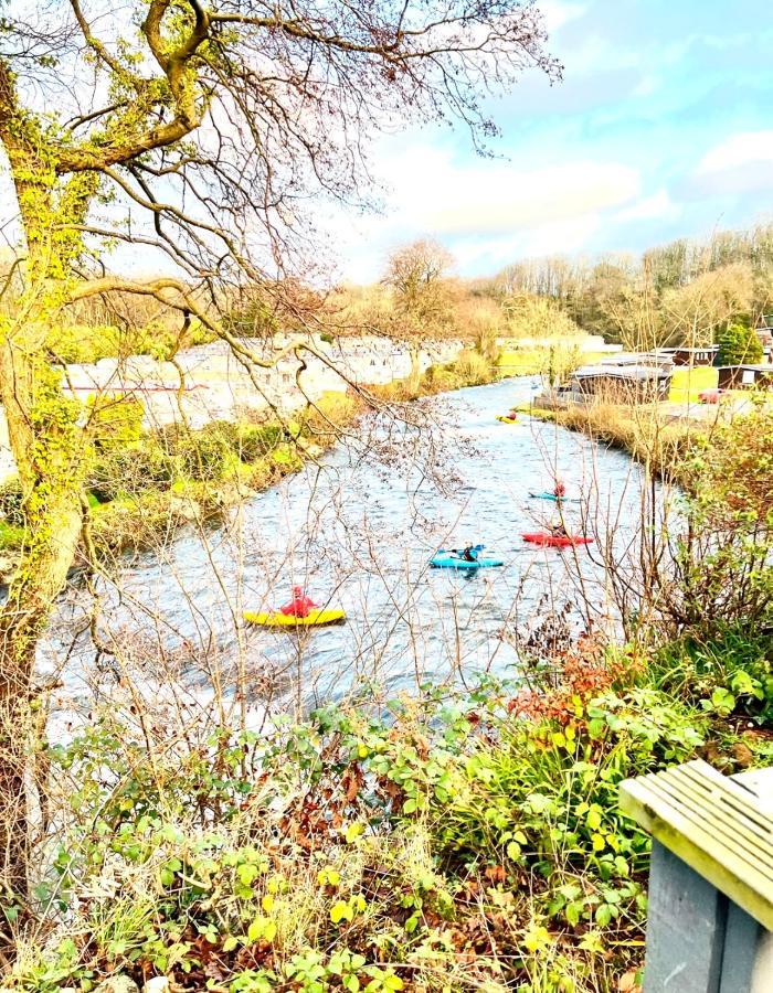 18 River View Chalet-Glan Gwna Holiday Park Caernarfon Exterior photo